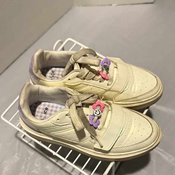 Justice Cream Sneakers with Bear Charms - Picture 5 of 5